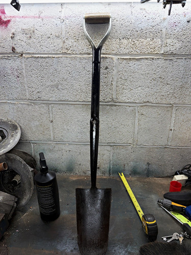 Bulldog spade ferreting - bulldog, spade,
